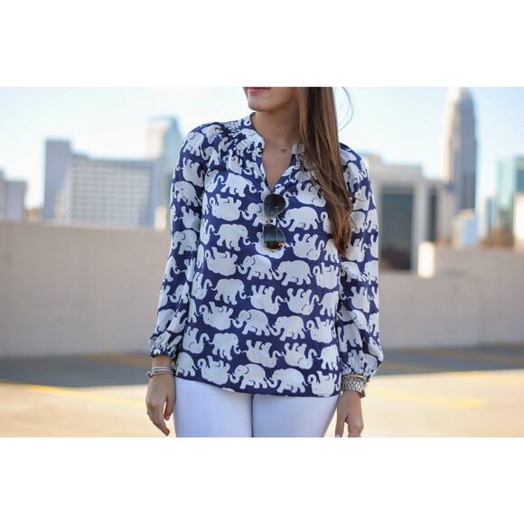 Lilly Pulitzer Elephant Long Sleeve Elsa Top Blue White Womens Size Small - Picture 2 of 11